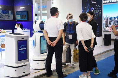 云化機器人亮相第十七屆中國國際裝備制造業博覽會，引領裝備制造邁入云端服務新時代
